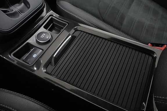 Ford Kuga 17 of 23