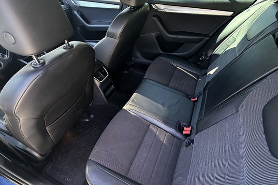 Skoda Octavia 17 of 23