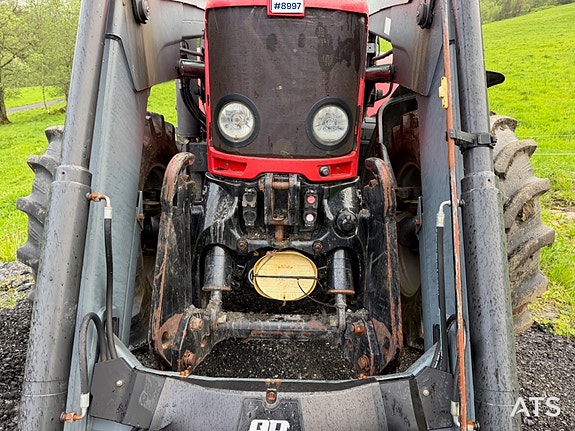 Massey Ferguson 6475 4x4 Traktor m/frontlaster og front PTO 17 of 30