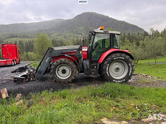 Massey Ferguson 6475 4x4 Traktor m/frontlaster og front PTO 7 of 30