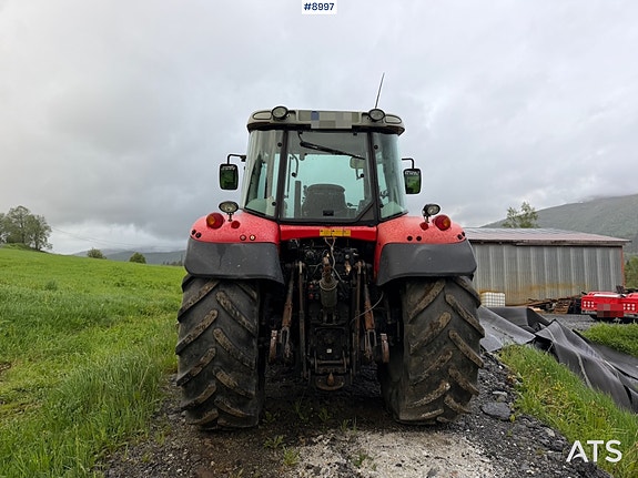 Massey Ferguson 6475 4x4 Traktor m/frontlaster og front PTO 9 of 30