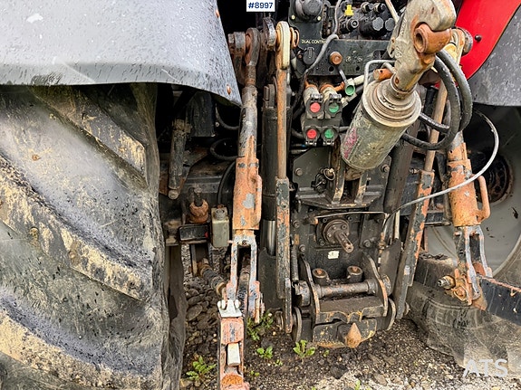Massey Ferguson 6475 4x4 Traktor m/frontlaster og front PTO 13 of 30