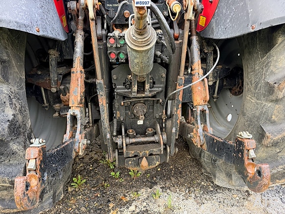 Massey Ferguson 6475 4x4 Traktor m/frontlaster og front PTO 12 of 30