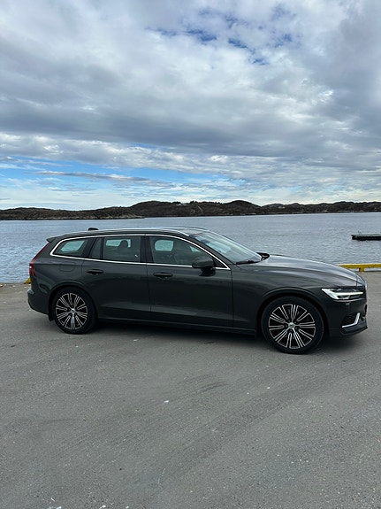Volvo V60 5 of 15