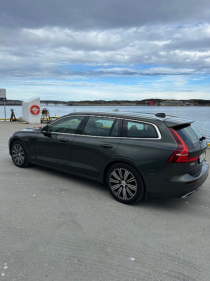 Volvo V60 4 of 15