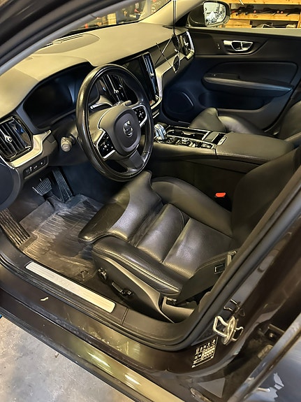Volvo V60 7 of 15