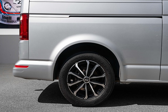 Volkswagen Caravelle 15 of 30