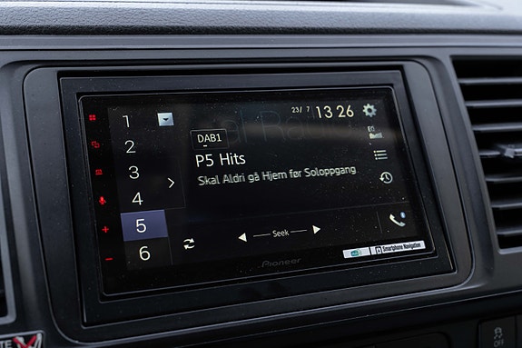 Volkswagen Caravelle 29 of 30