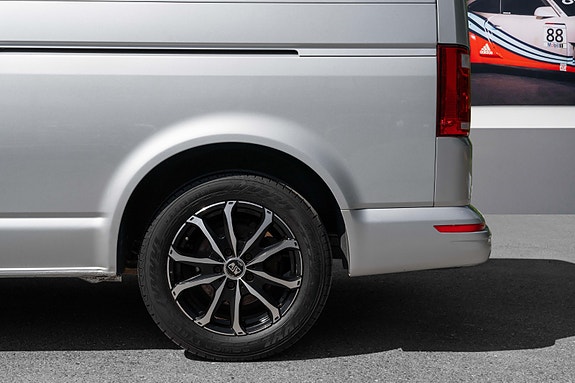 Volkswagen Caravelle 14 of 30