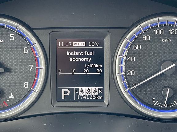 Suzuki S-Cross 24 of 30