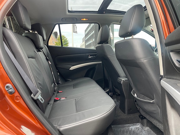 Suzuki S-Cross 13 of 30