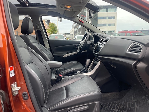 Suzuki S-Cross 12 of 30