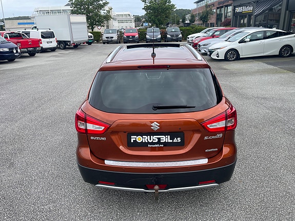 Suzuki S-Cross 4 of 30