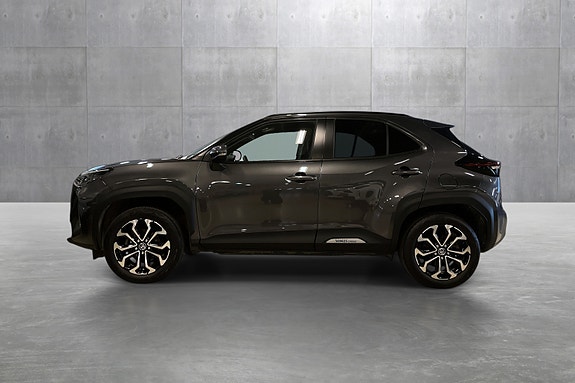 Toyota Yaris Cross 3 of 16