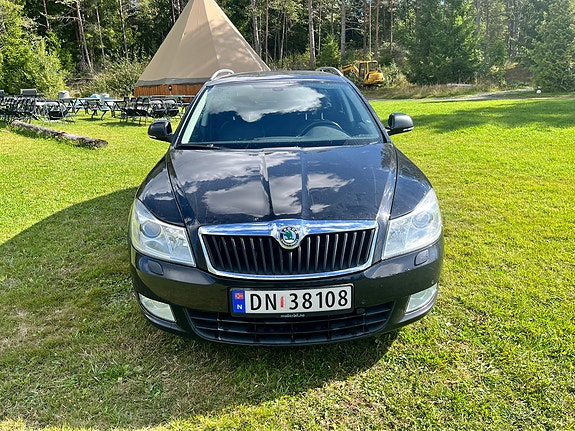 Skoda Octavia 2 of 25