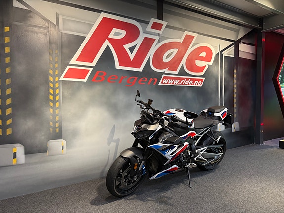 BMW M 1000 R 8 of 13