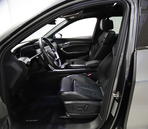 Audi e-tron 30 of 30