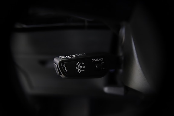 Audi e-tron 17 of 30