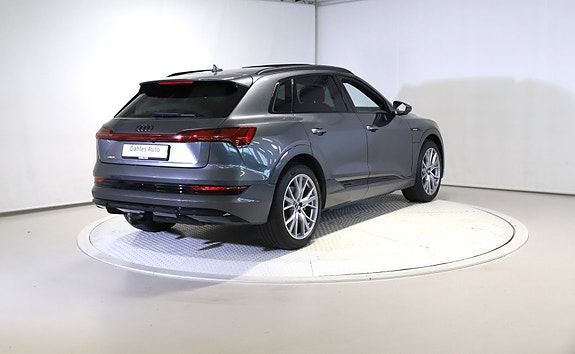 Audi e-tron 5 of 30