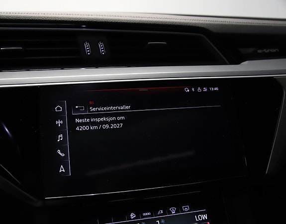 Audi e-tron 24 of 30