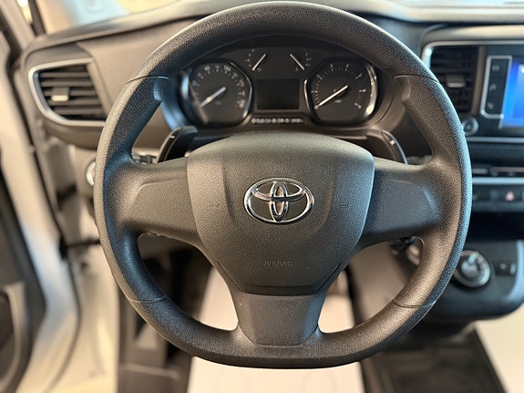 Toyota Proace 10 of 30