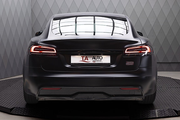 Tesla Model S 8 of 30