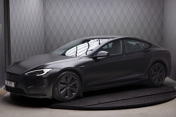 Tesla Model S 2 of 30