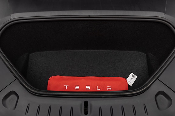 Tesla Model S 11 of 30