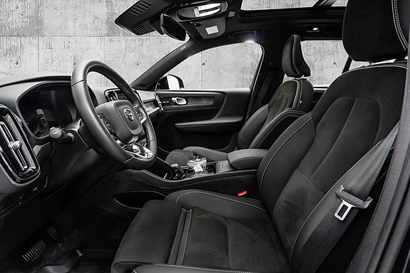 Volvo XC40 10 of 29