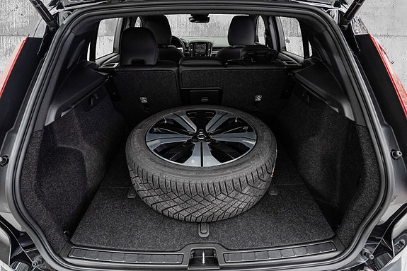 Volvo XC40 23 of 29