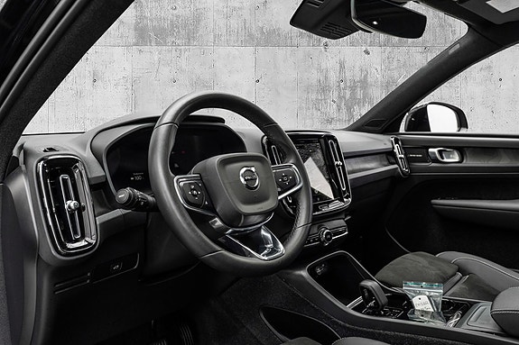 Volvo XC40 11 of 29