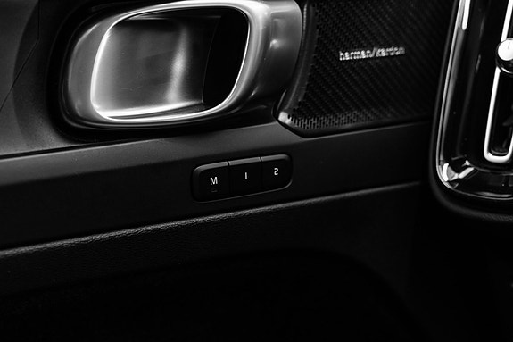 Volvo XC40 22 of 29