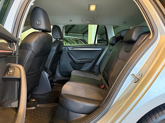 Skoda Octavia 11 of 30