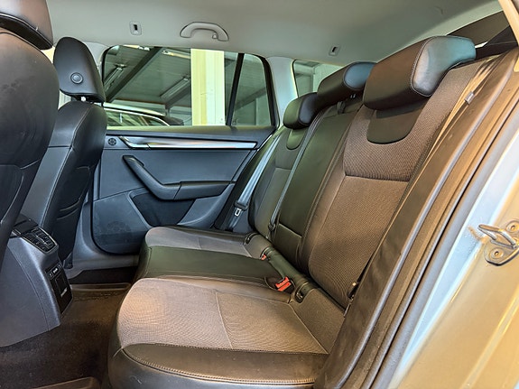 Skoda Octavia 13 of 30