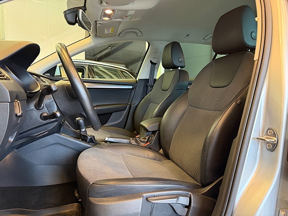 Skoda Octavia 10 of 30