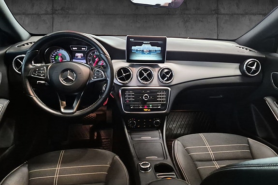 Mercedes-Benz CLA180 12 of 20