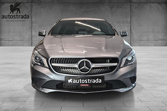 Mercedes-Benz CLA180 2 of 20