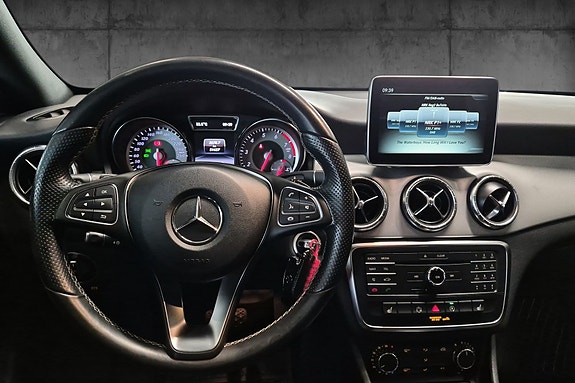 Mercedes-Benz CLA180 13 of 20