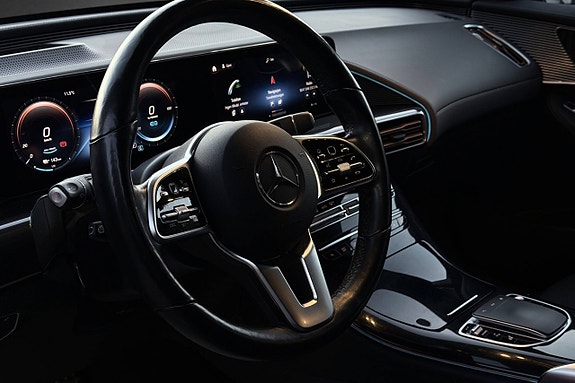 Mercedes-Benz EQC400 29 of 30