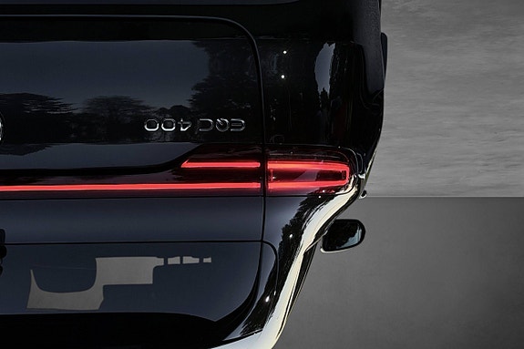 Mercedes-Benz EQC400 9 of 30