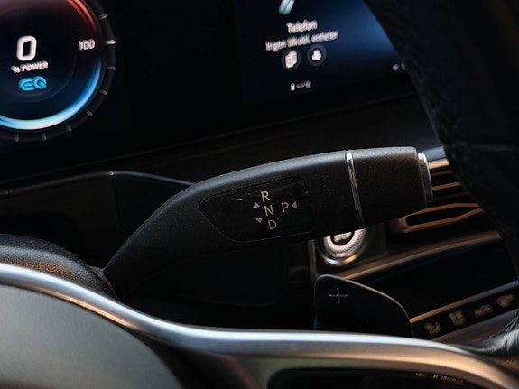 Mercedes-Benz EQC400 25 of 30