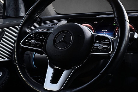 Mercedes-Benz EQC400 22 of 30