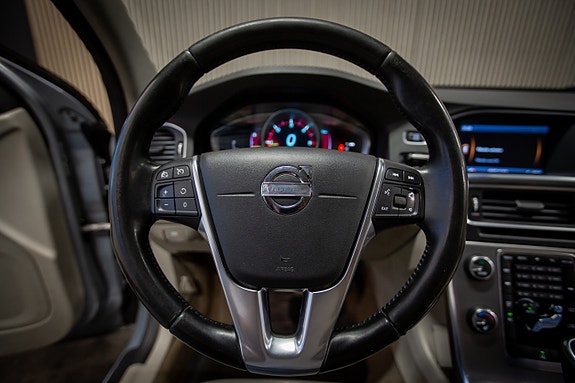 Volvo V60 18 of 23