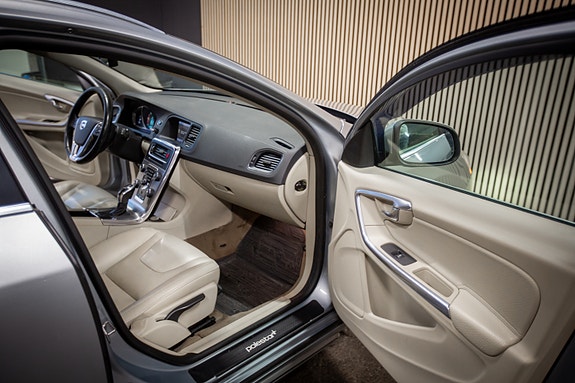 Volvo V60 12 of 23