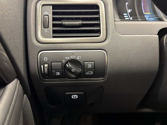 Volvo XC70 23 of 25