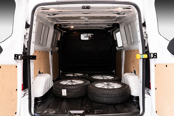 Ford Transit Custom 22 of 23