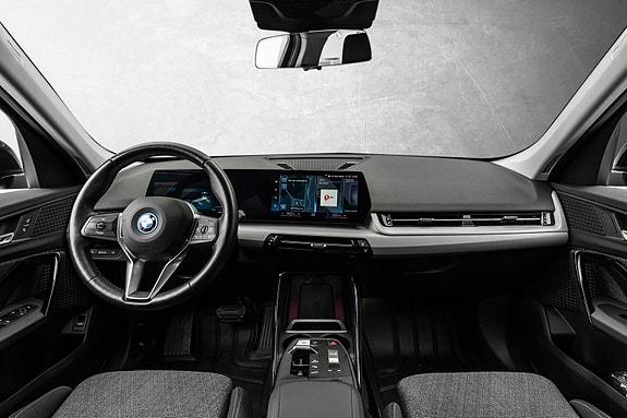BMW iX1 14 of 30