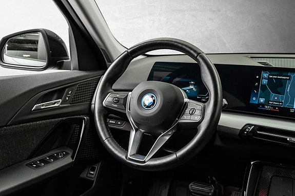 BMW iX1 15 of 30