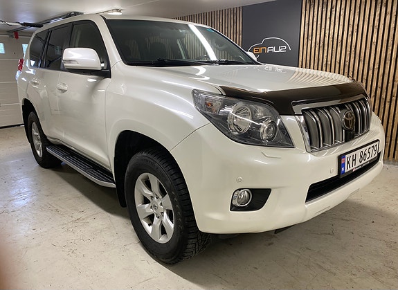 Toyota Land Cruiser 4 of 30