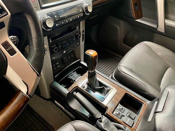 Toyota Land Cruiser 21 of 30